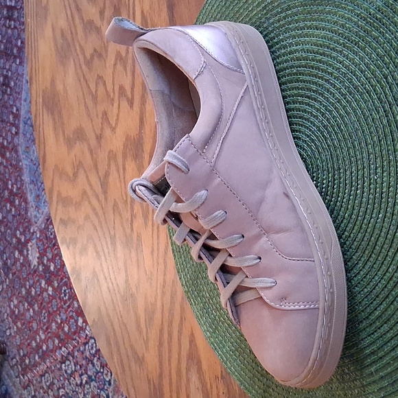 Earth Leather Blush Color Comfort Zinnia Sneakers Size 9.5 - Picture 2 of 11